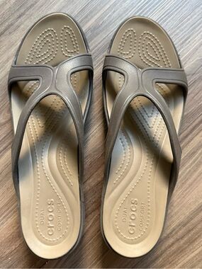 CROCS Women's Dual Comfort Taupe Slide Sandals